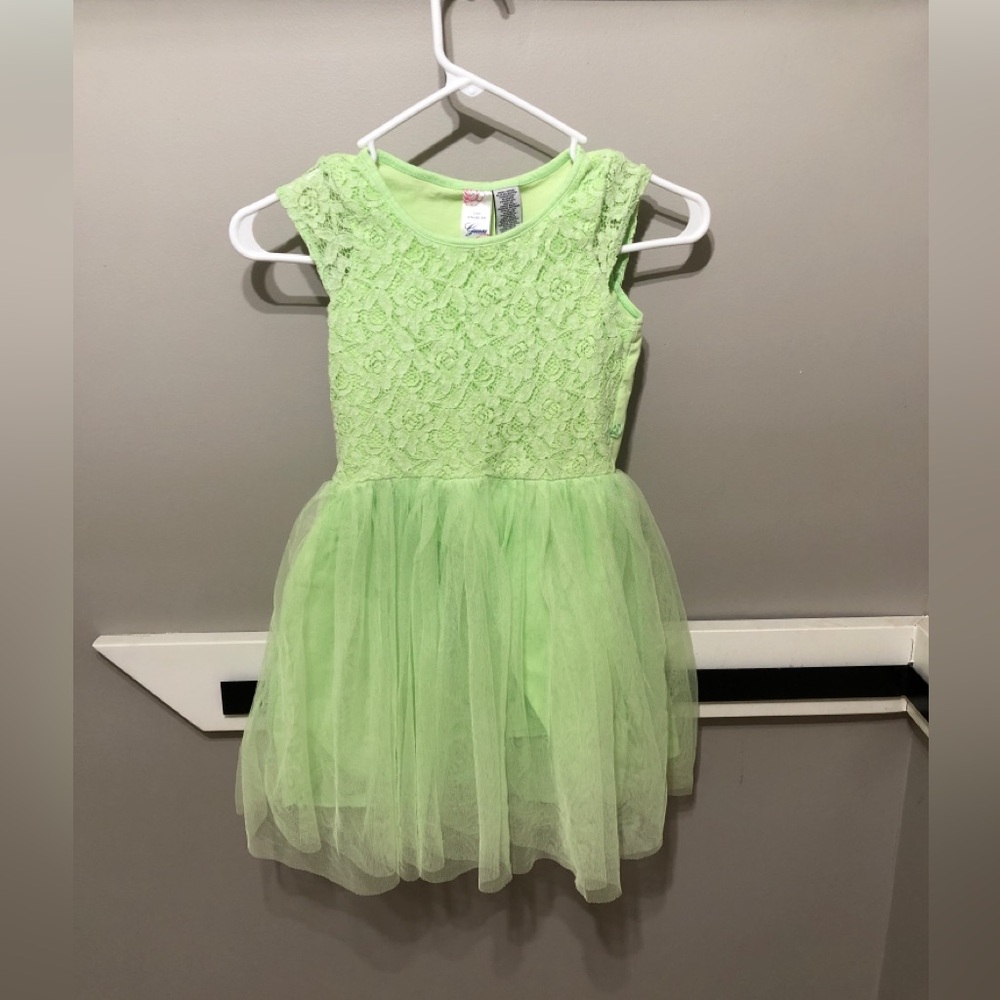 Guess girls Green Party dress with tulle skirt and rose lace top, size 8
